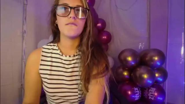 Image 11 of isabella_rross Stream on Chaturbate on 25 days ago