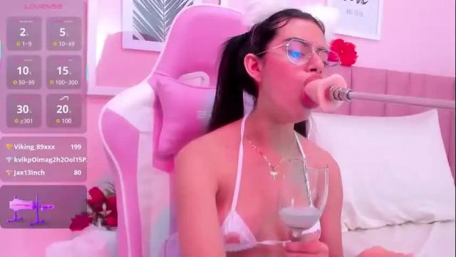 Image 4 of isabella_santos1 Stream on Chaturbate on 14 days ago