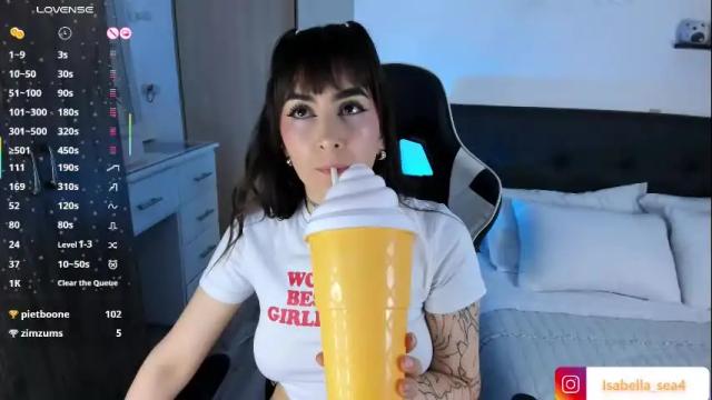 Image 2 of isabella_sea Stream on Chaturbate on 1 month ago