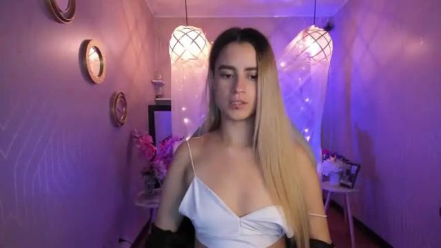 Image 2 of isabella_stanford Stream on Chaturbate on 14 months ago