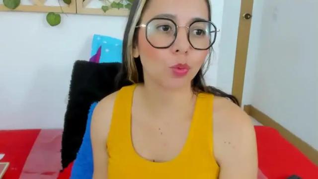 Image 4 of isabella_sweett_ Stream on Chaturbate on 12 months ago