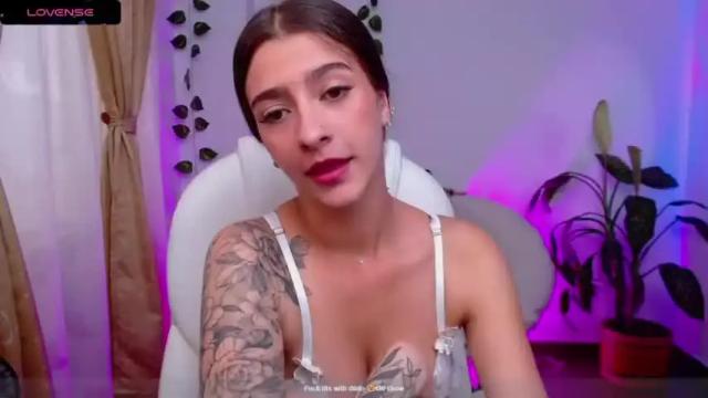 Image 7 of isabellablue_ Stream on Chaturbate on 23 months ago