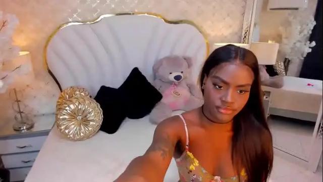Image 3 of isabellabroms21 Stream on Chaturbate on 16 days ago