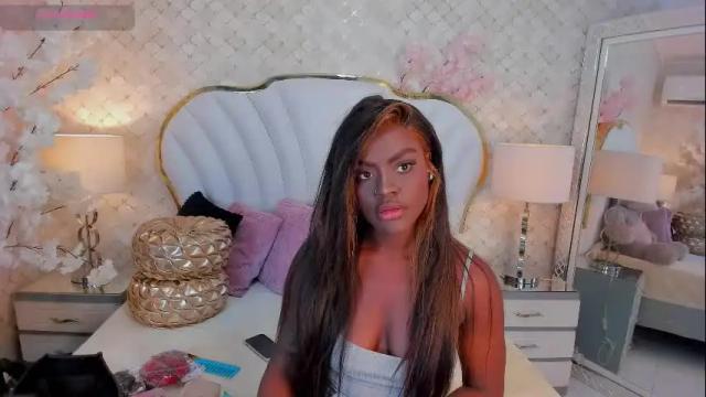 Image 3 of isabellabroms21 Stream on Chaturbate on 2 months ago