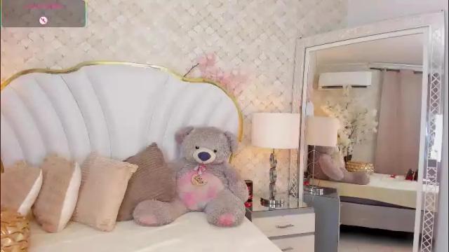 Image 11 of isabellabroms21 Stream on Chaturbate on 2 days ago