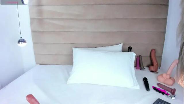 Image 6 of isabellajonns Stream on Chaturbate on 1 month ago