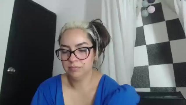 Image 10 of isabellamadrigal Stream on Chaturbate on 18 months ago