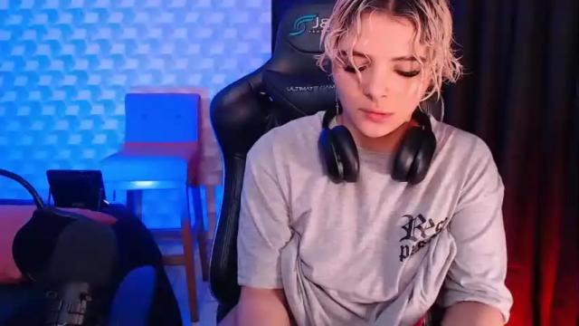 Image 3 of isabellamoutt Stream on Chaturbate on 14 months ago