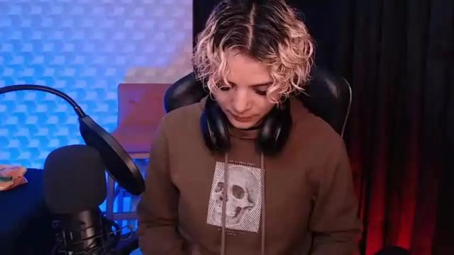 Image 2 of isabellamoutt Stream on Chaturbate on 14 months ago