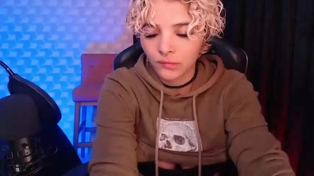 Image 7 of isabellamoutt Stream on Chaturbate on 14 months ago