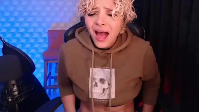 Image 8 of isabellamoutt Stream on Chaturbate on 14 months ago