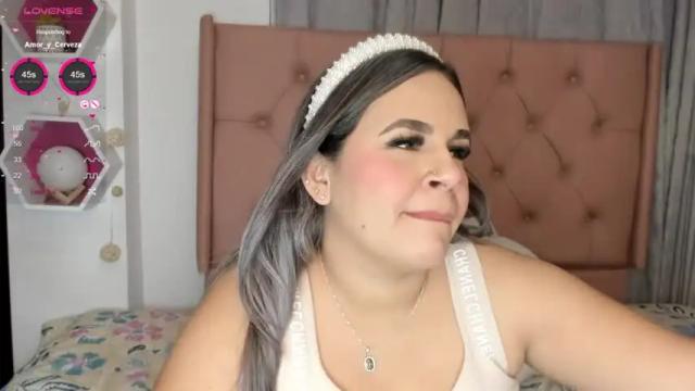 Image 6 of isabellasc Stream on Chaturbate on 17 months ago