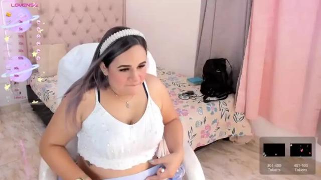 Image 7 of isabellasc Stream on Chaturbate on 16 months ago