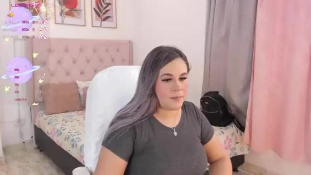 Image 4 of isabellasc Stream on Chaturbate on 16 months ago