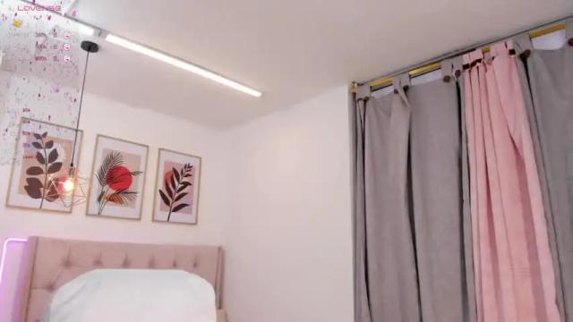Image 6 of isabellasc Stream on Chaturbate on 16 months ago
