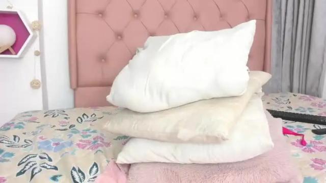 Image 8 of isabellasc Stream on Chaturbate on 15 months ago
