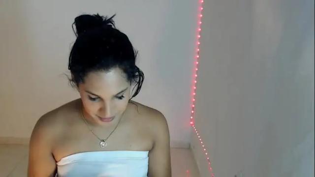 Image 6 of isabellat111383 Stream on Chaturbate on 3 months ago