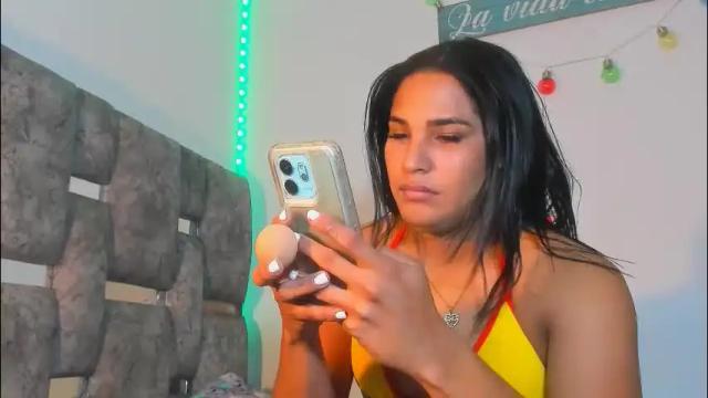 Image 2 of isabellat111383 Stream on Chaturbate on 2 months ago