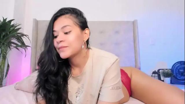 Image 4 of isabellediaz Stream on Chaturbate on 1 day ago