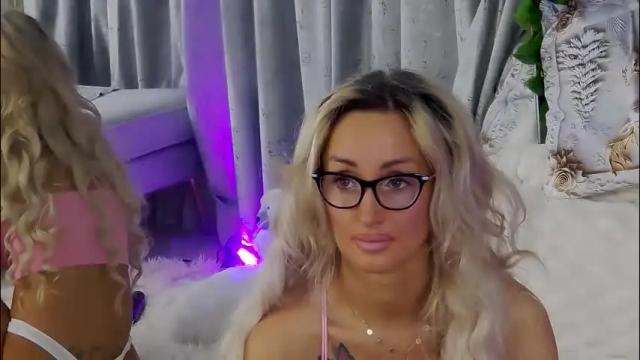 Image 2 of isabelleethan Stream on Chaturbate on 18 days ago