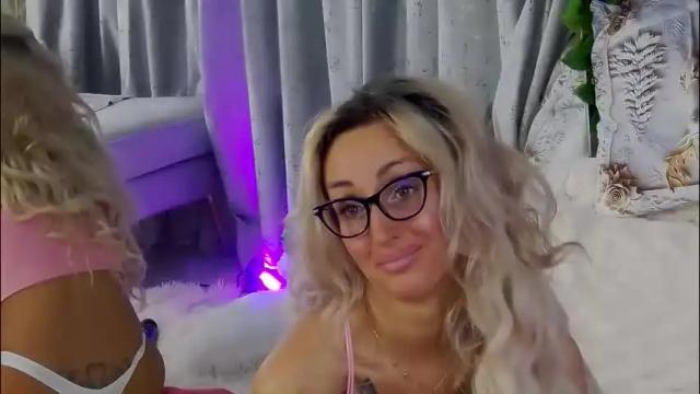 Image 3 of isabelleethan Stream on Chaturbate on 18 days ago