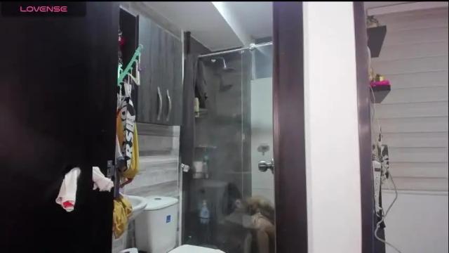 Image 3 of isabelprietoo Stream on Chaturbate on 11 days ago