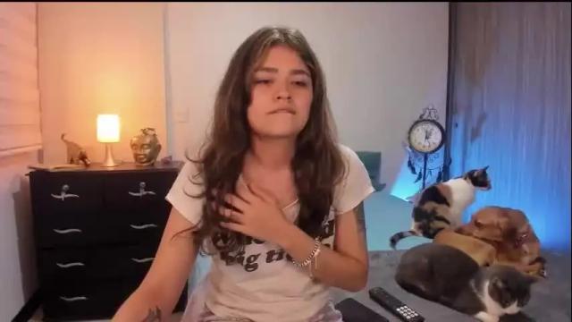 Image 11 of isabelprietoo Stream on Chaturbate on 13 days ago
