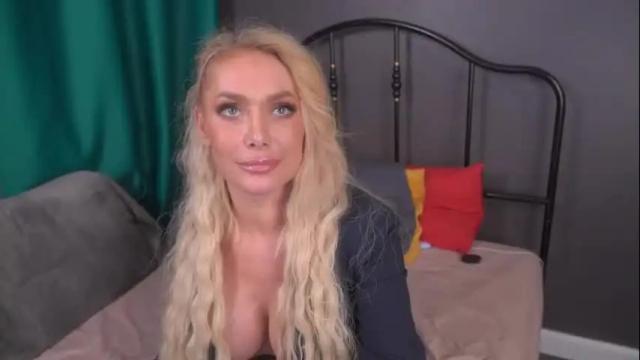 Image 2 of isadoradunkan Stream on Chaturbate on 2 months ago