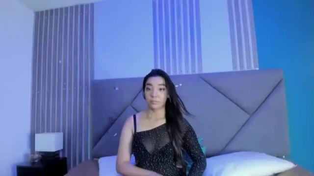 Image 11 of isadoranabil Stream on Chaturbate on 18 months ago
