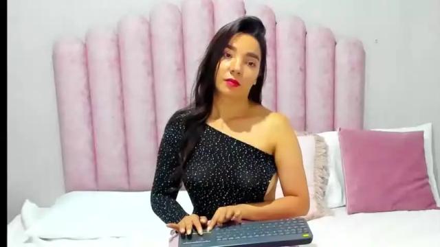Image 11 of isadoranabil Stream on Chaturbate on 17 months ago