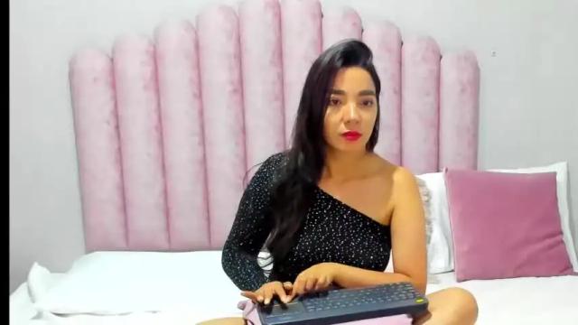 Image 12 of isadoranabil Stream on Chaturbate on 17 months ago
