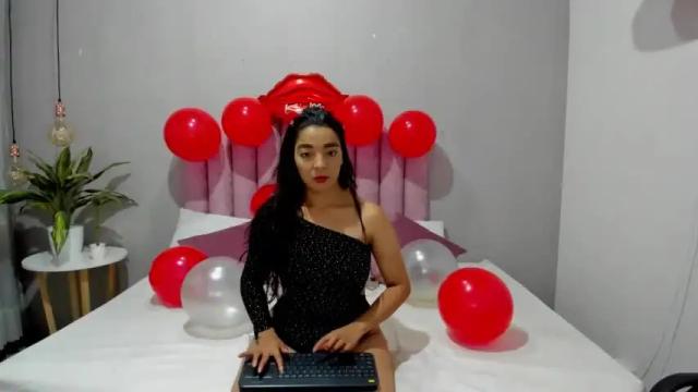 Image 2 of isadoranabil Stream on Chaturbate on 17 months ago