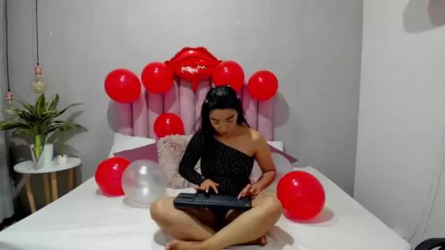 Image 7 of isadoranabil Stream on Chaturbate on 17 months ago