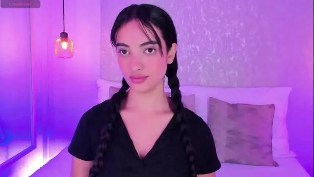 Image 4 of isamonroee Stream on Chaturbate on 4 months ago