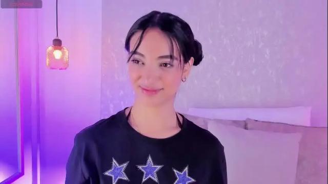 Image 4 of isamonroee Stream on Chaturbate on 3 months ago