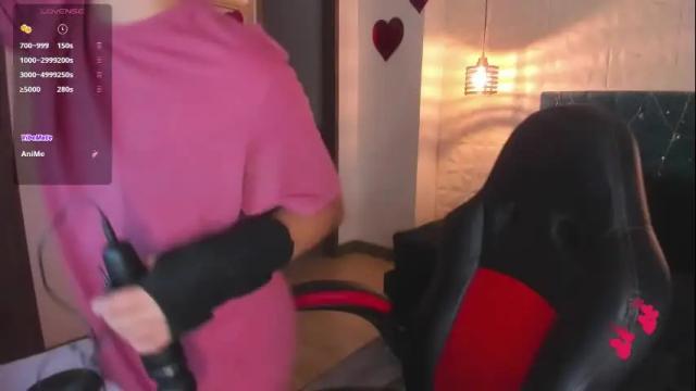 Image 2 of isarogers_dl Stream on Chaturbate on 8 days ago