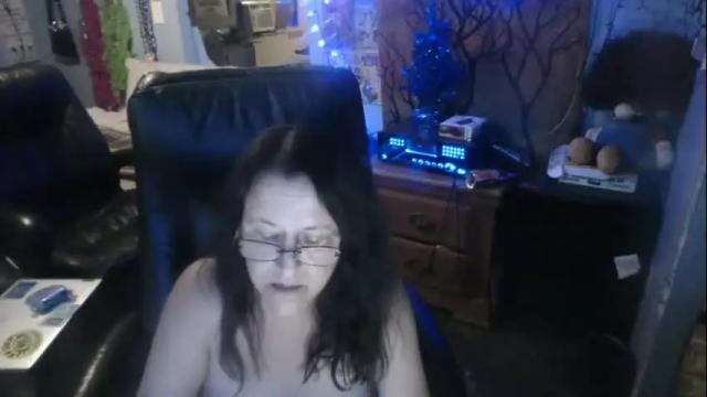 Image 10 of iseestarz420 Stream on Chaturbate on 15 months ago