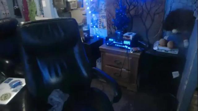 Image 2 of iseestarz420 Stream on Chaturbate on 15 months ago