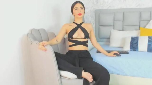 Image 2 of ishabellachamss Stream on Chaturbate on 17 months ago