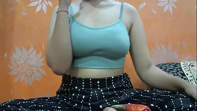 Image 10 of ishika_singh_ Stream on Chaturbate on 24 days ago