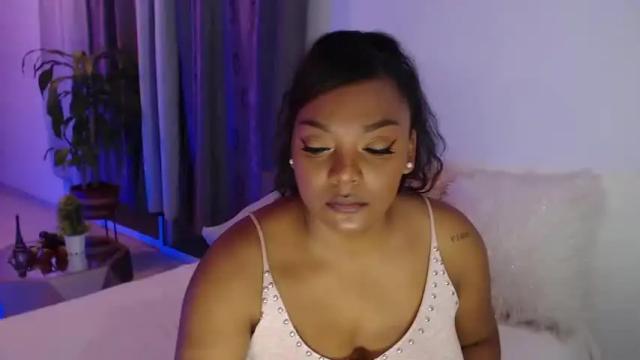 Image 2 of ishyraa Stream on Chaturbate on 19 months ago