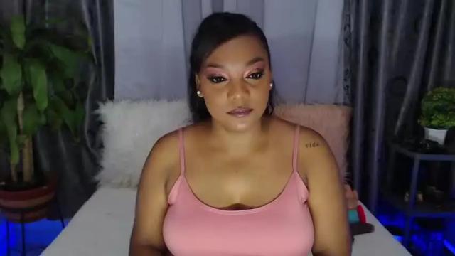 Image 3 of ishyraa Stream on Chaturbate on 19 months ago