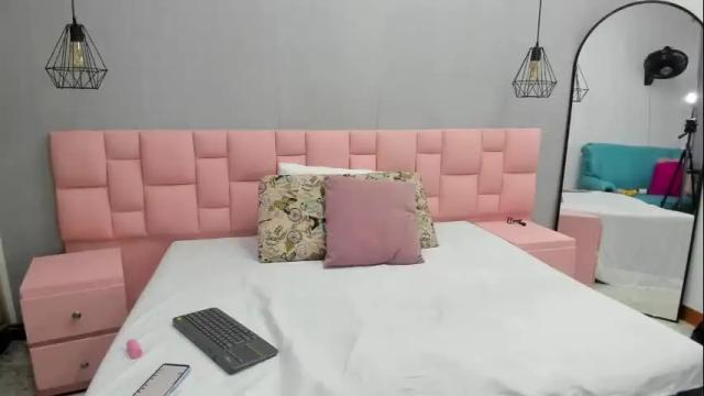 Image 12 of isis_johnson Stream on Chaturbate on 6 months ago