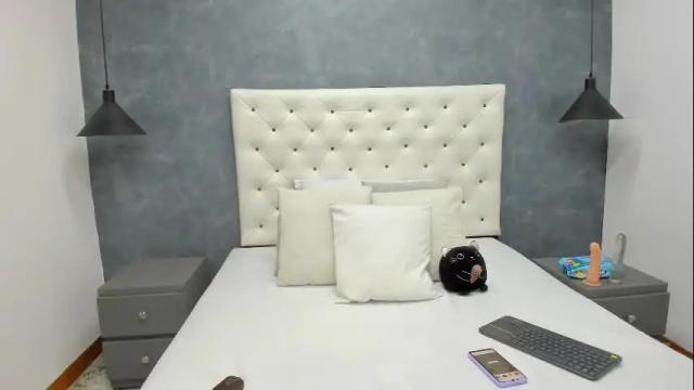 Image 2 of isis_johnson Stream on Chaturbate on 6 months ago