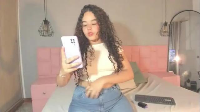 Image 11 of isis_johnson Stream on Chaturbate on 5 months ago