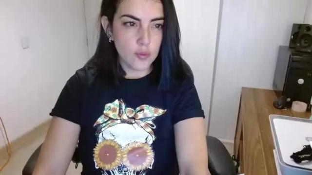 Image 2 of isis_loveyes_ Stream on Chaturbate on 13 months ago