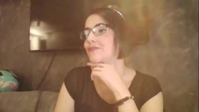 Image 4 of isisblakee Stream on Chaturbate on 27 days ago