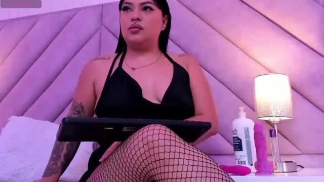 Image 8 of isisdangelo Stream on Chaturbate on 14 months ago