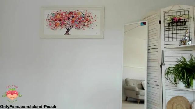 Image 7 of island_peach Stream on Chaturbate on 25 days ago