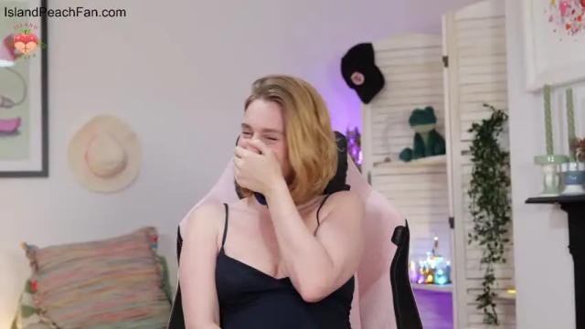 Image 2 of island_peach Stream on Chaturbate on 11 days ago